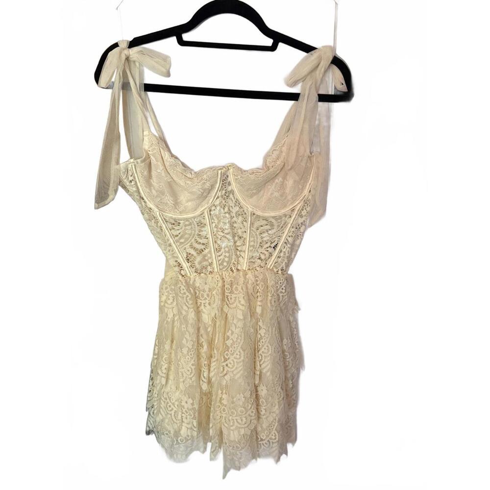 NWT Cream Lace Women's Dress with Tie Shoulder Straps